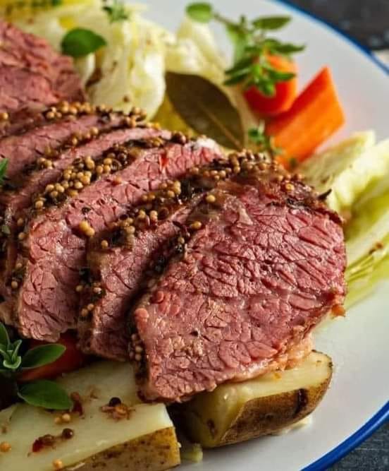 Slow Cooker Corned Beef And Cabbage