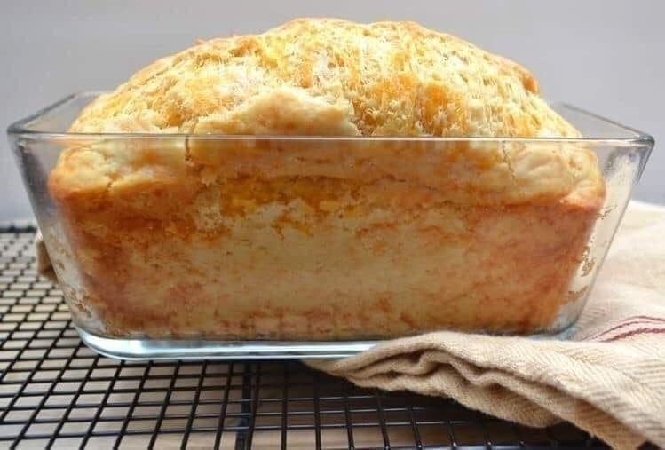 Cheddar Cheese Quick Bread 🍞🍞🍞