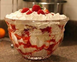 Strawberry-Punch-Bowl-Cake (a.k.a Strawberry Trifle)