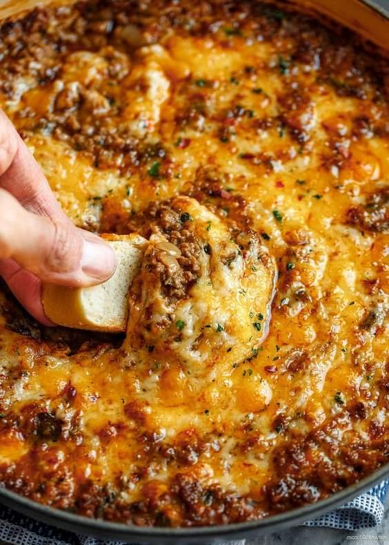 Cheesy Ground Beef Dip