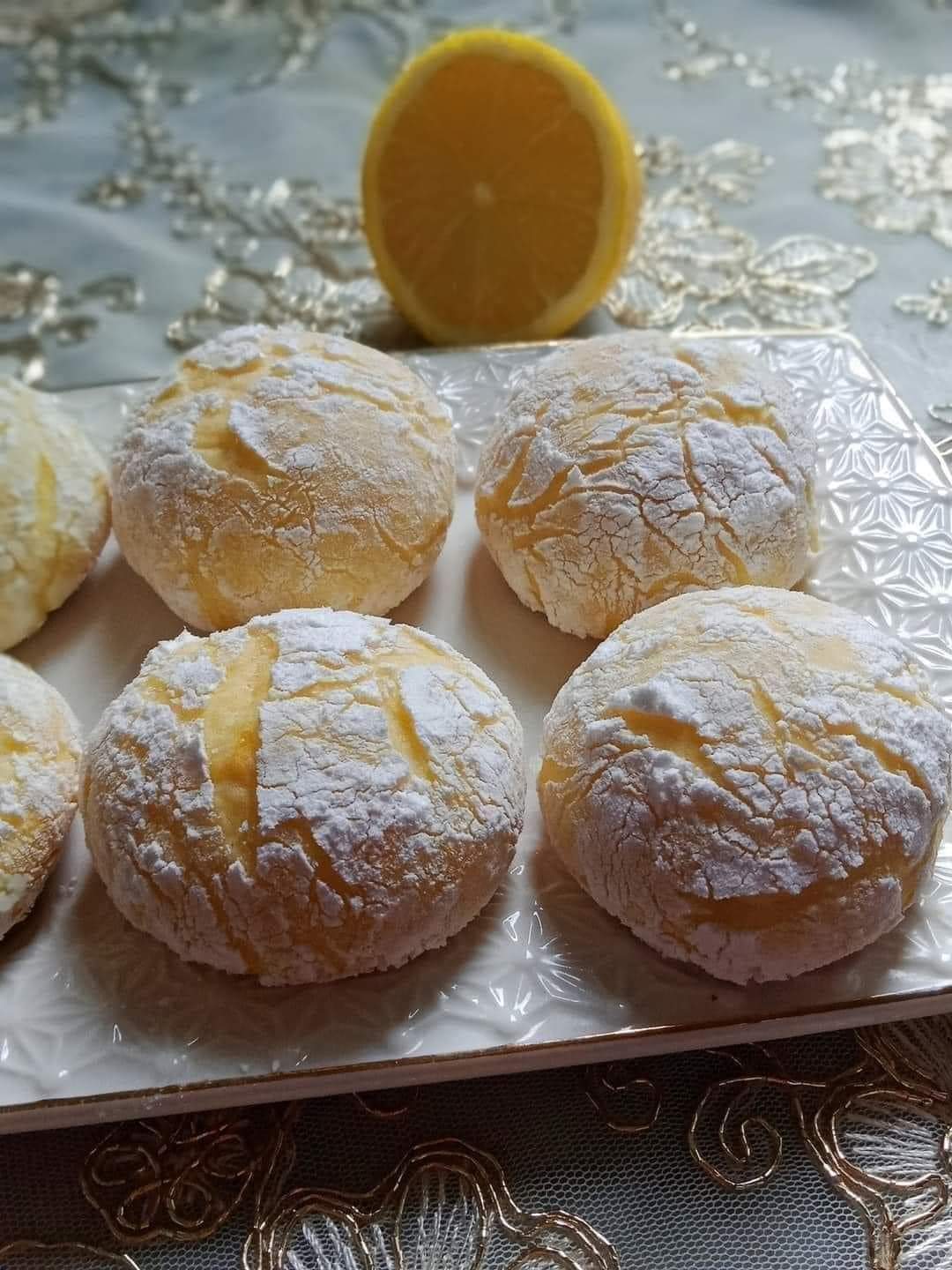 Lemon crackers